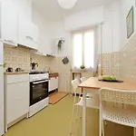 Micheles Flat By Domusdimore Apartamento *