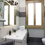 Apartment Micheles Flat By Domusdimore *