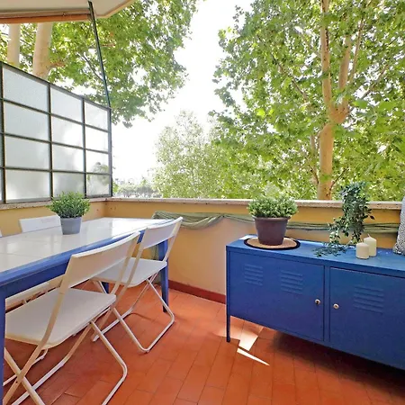 Micheles Flat By Domusdimore *