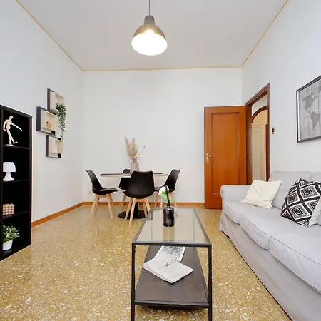 Micheles Flat By Domusdimore *