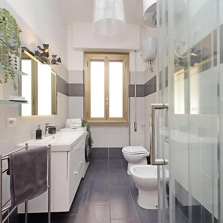 Micheles Flat By Domusdimore רומא