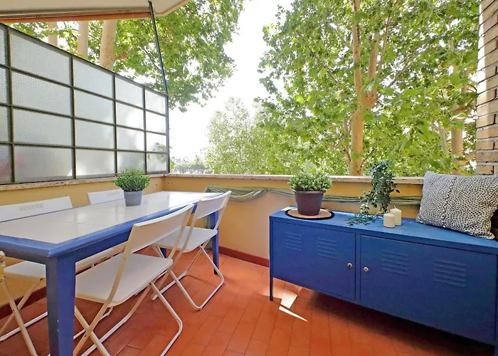 Micheles Flat By Domusdimore *